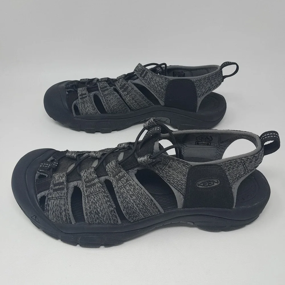 Keen Clearwater CNX Black Grey Water Sandals Shoes Mens Size 10.5 M 1022252